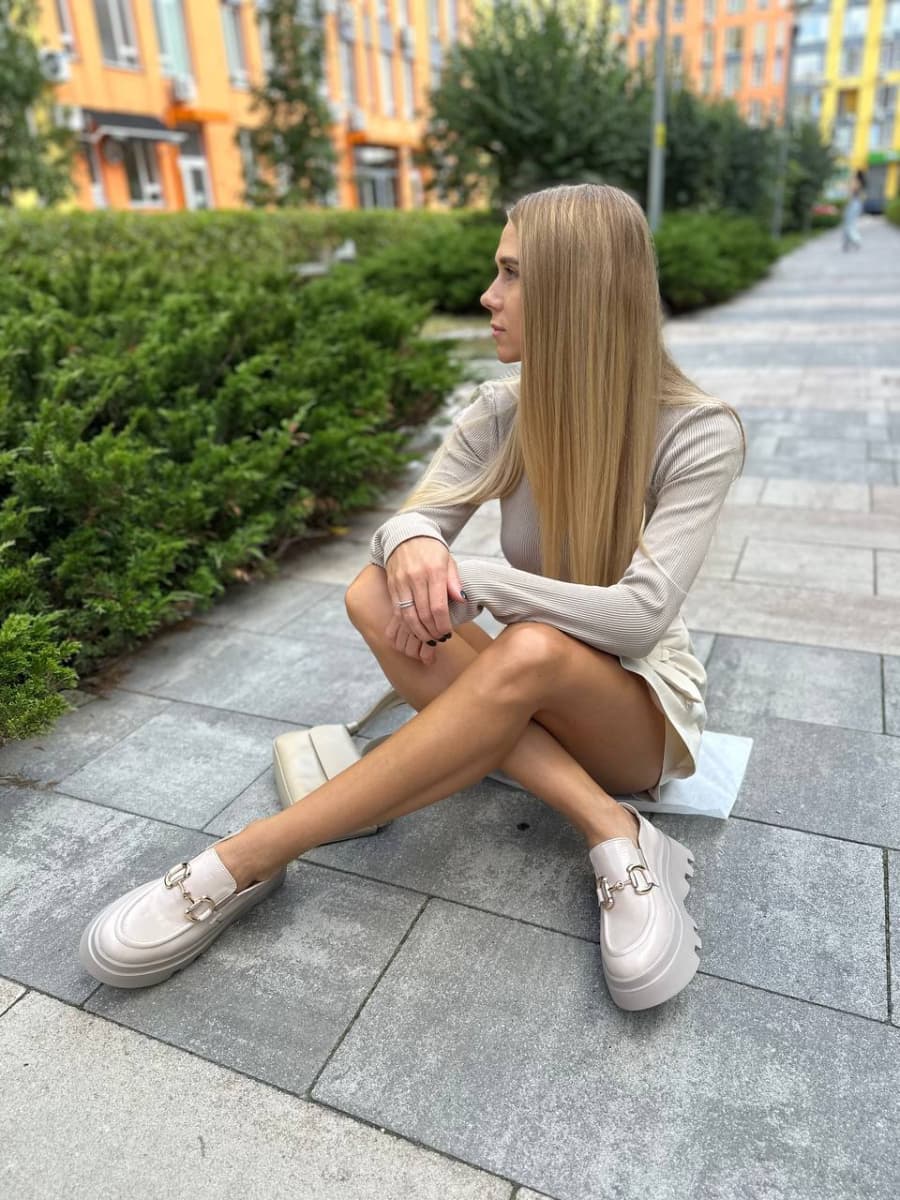 Лофери жіночі шкіра наплак бежеві