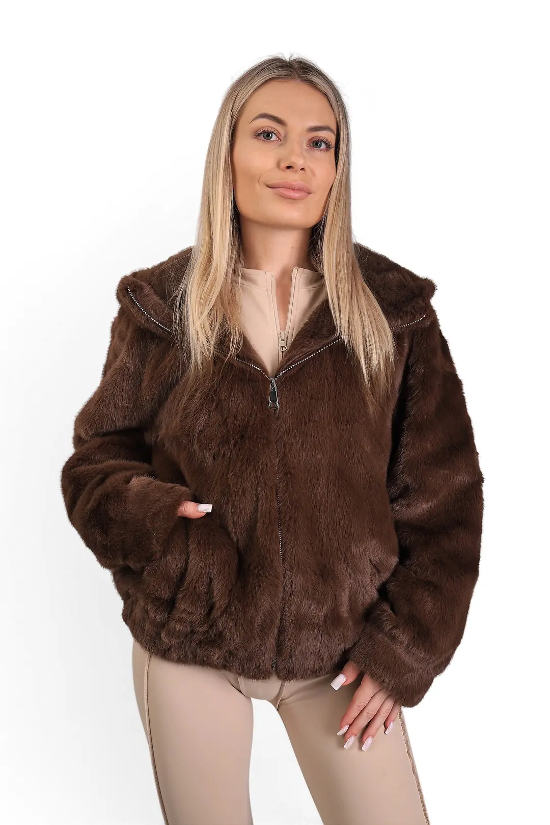 Шуба жіноча Where Uwear коричнева зі Штучного хутра