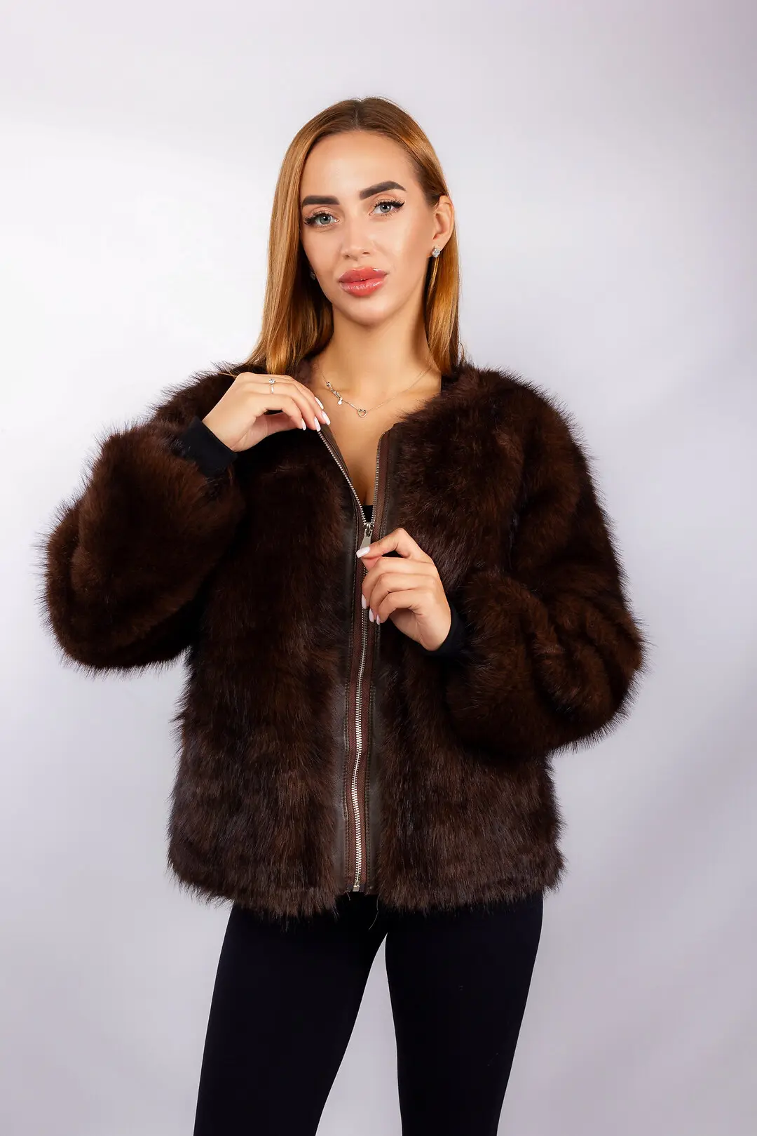 Шуба жіноча Where Uwear Y25-2 коричнева