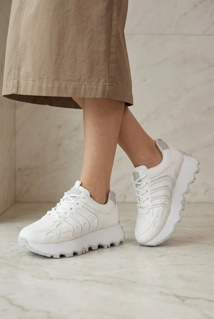 Кросівки жіночі Fashion білі з екошкіри на платформі