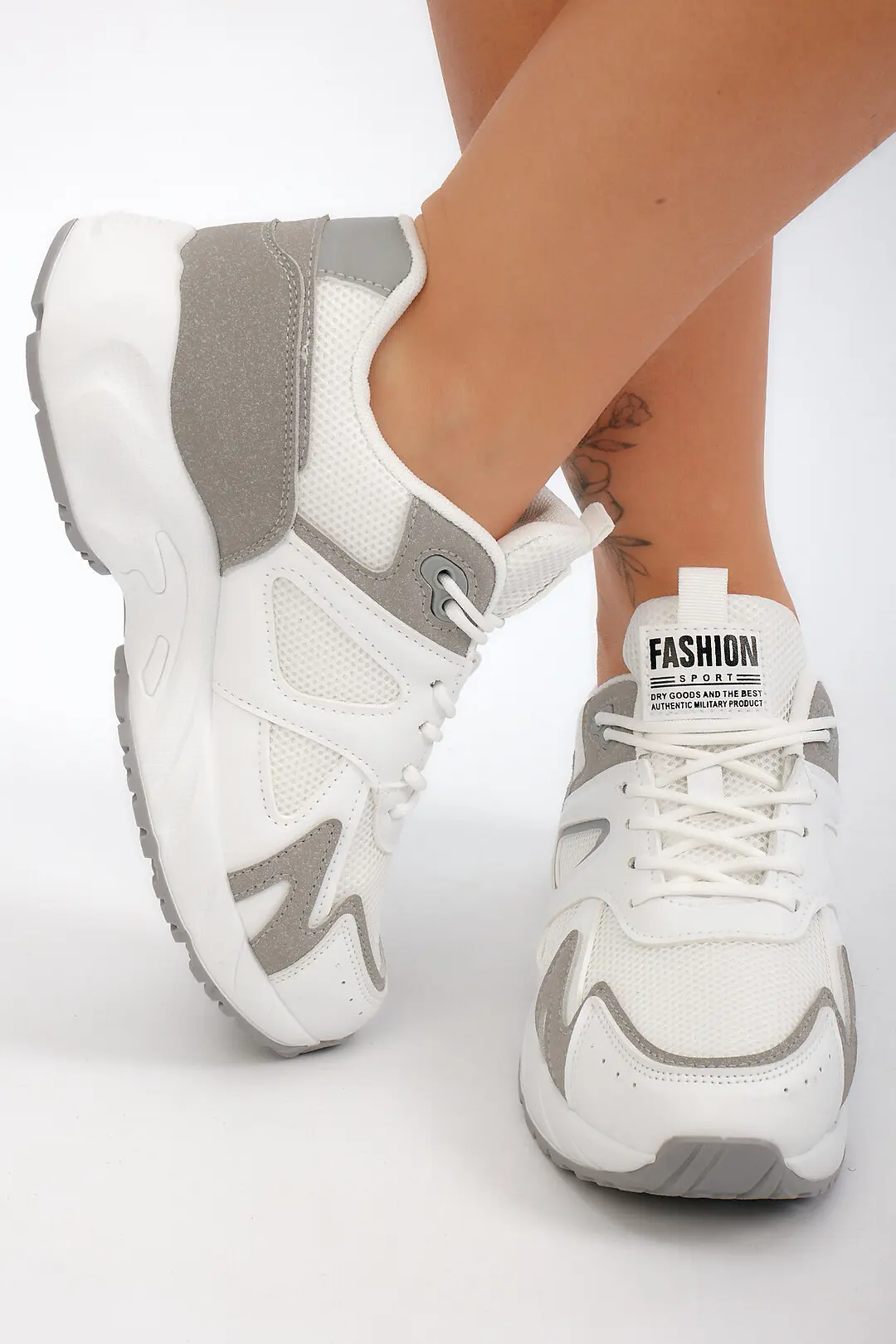 Кросівки жіночі Fashion білі з сірими вставками