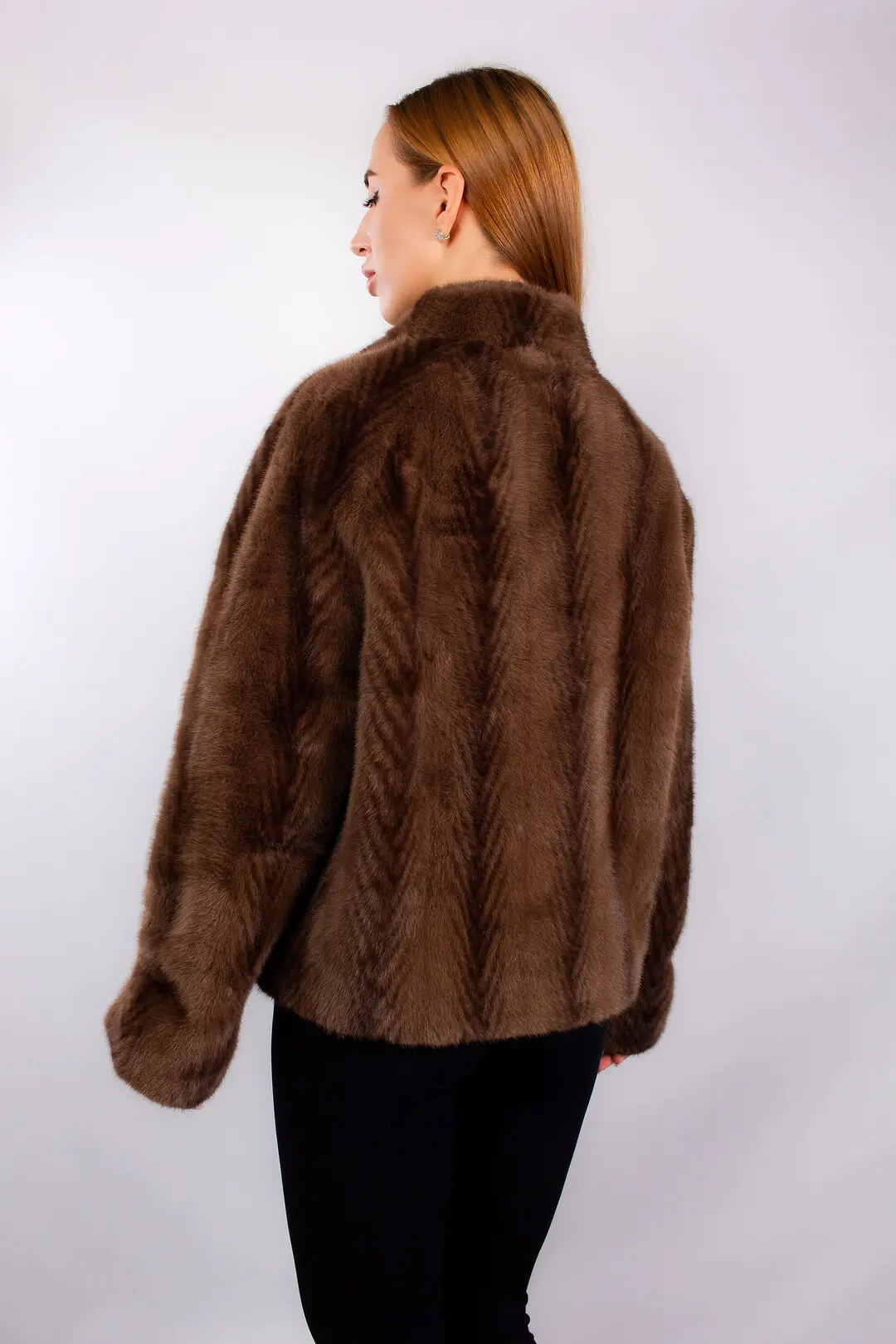 Шуба жіноча Where Uwear Y25-3 коричнева