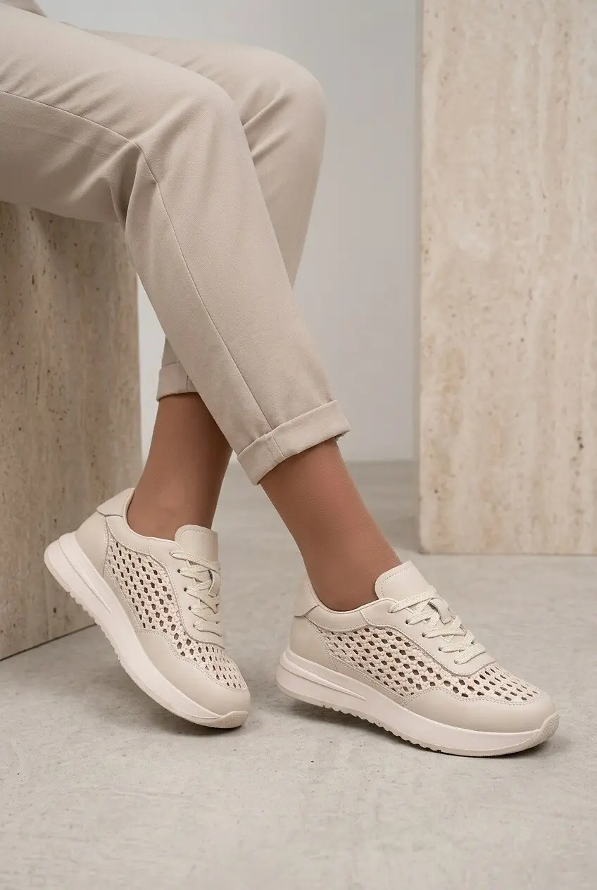 Кросівки жіночі Where Uwear Натуральна шкіра бежеві