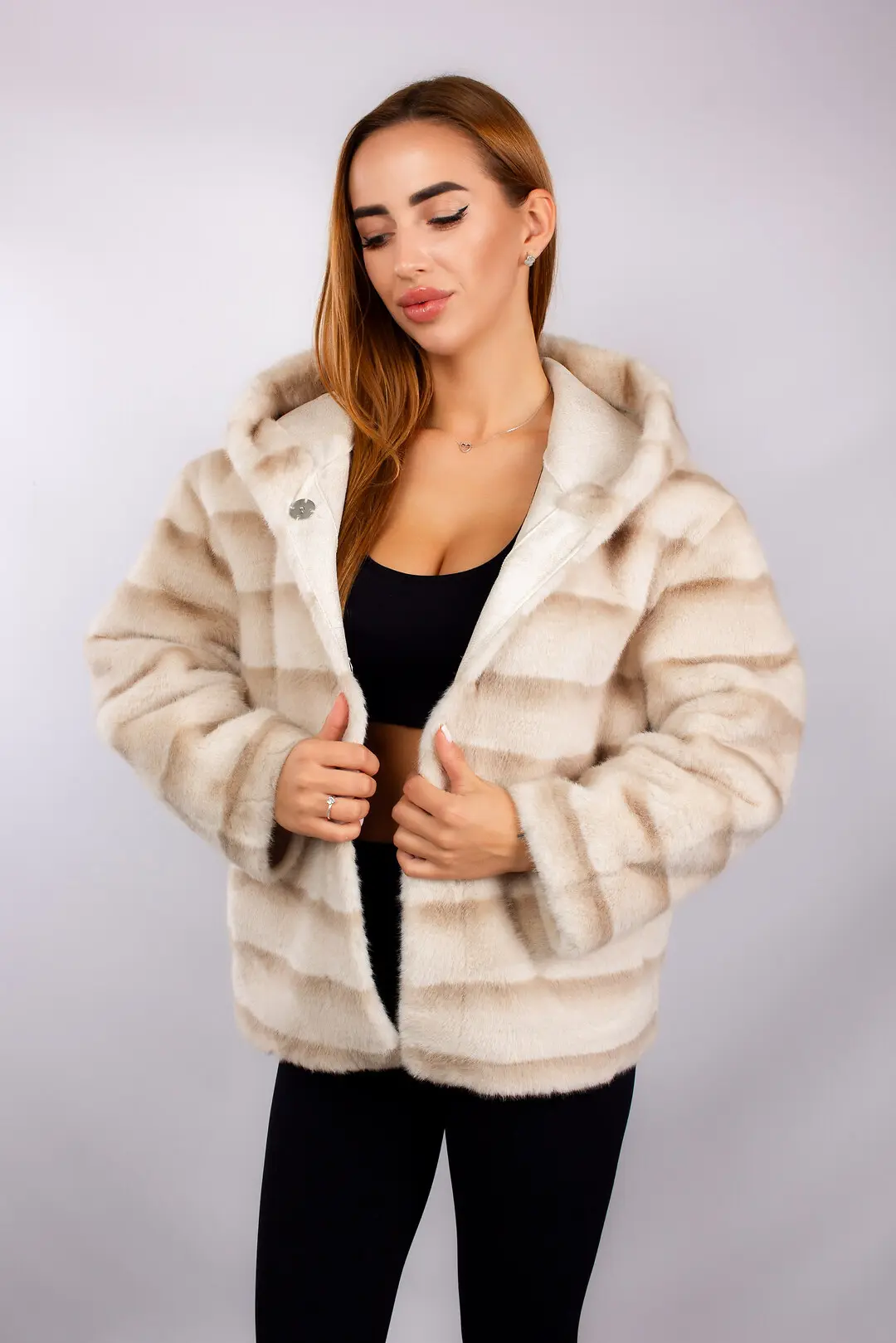 Шуба жіноча Where Uwear Y25-6 бежева