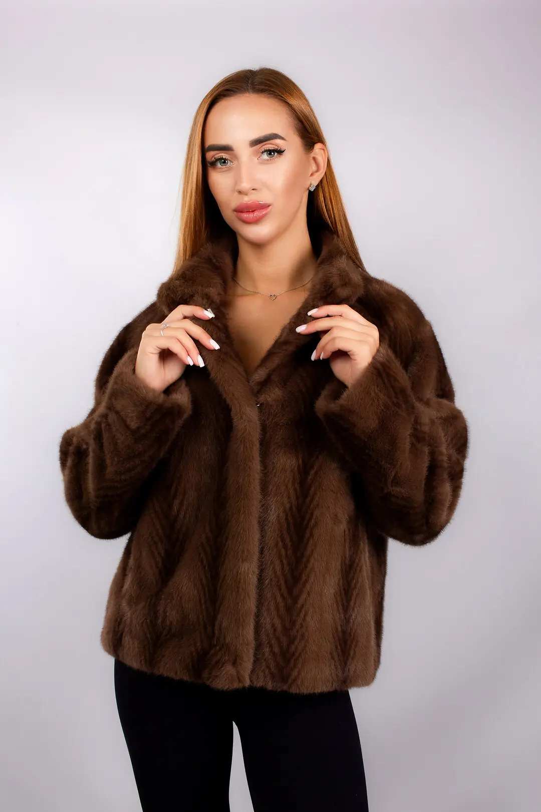Шуба жіноча Where Uwear Y25-3 коричнева