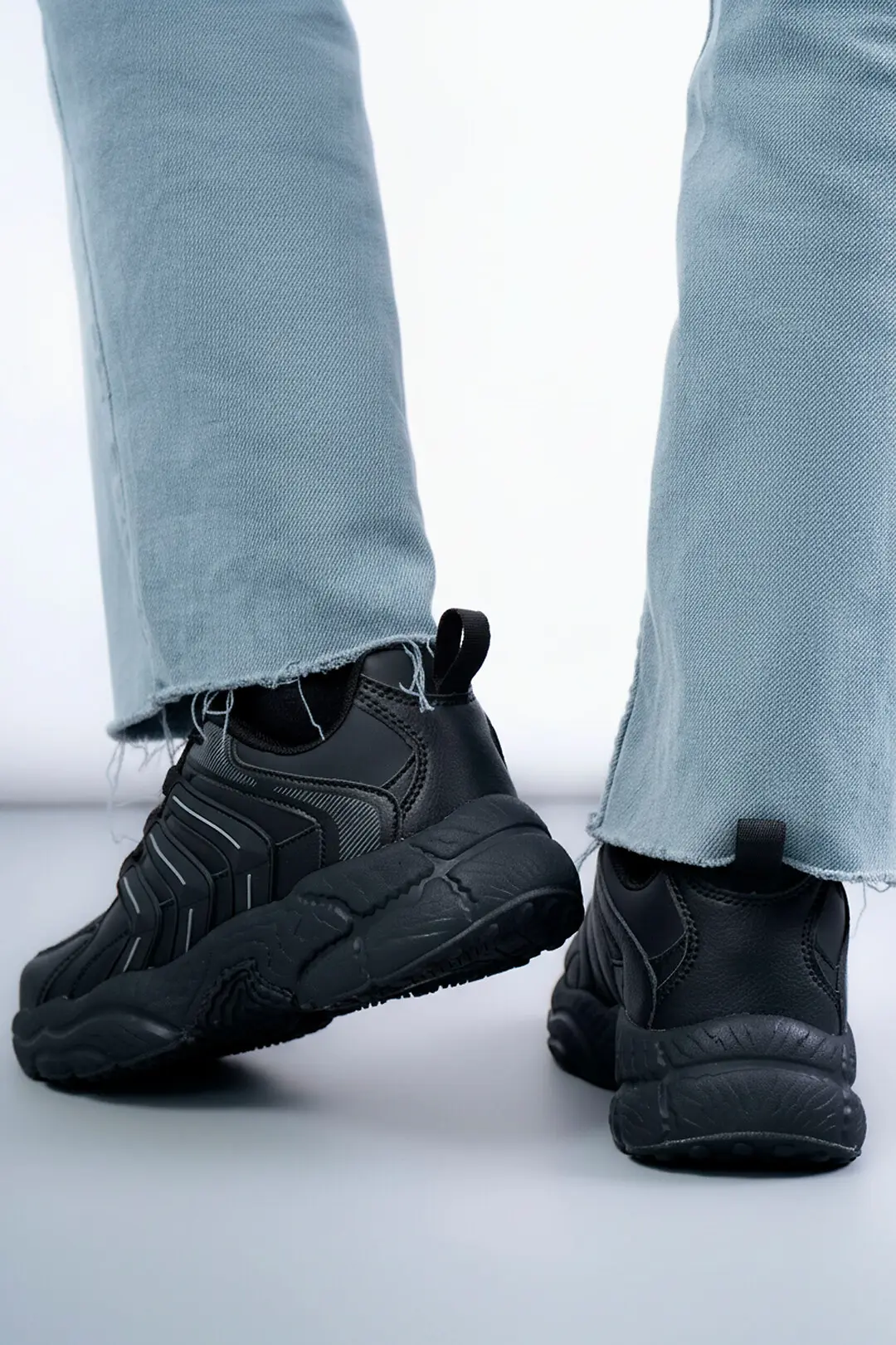 Кросівки жіночі Where Uwear TF-25-35-black чорні