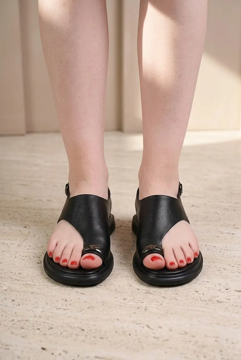 Босоніжки жіночі Fashion чорні