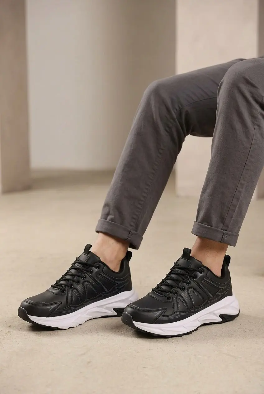 Кросівки чоловічі Fashion чорні на білій платформі з утепленням