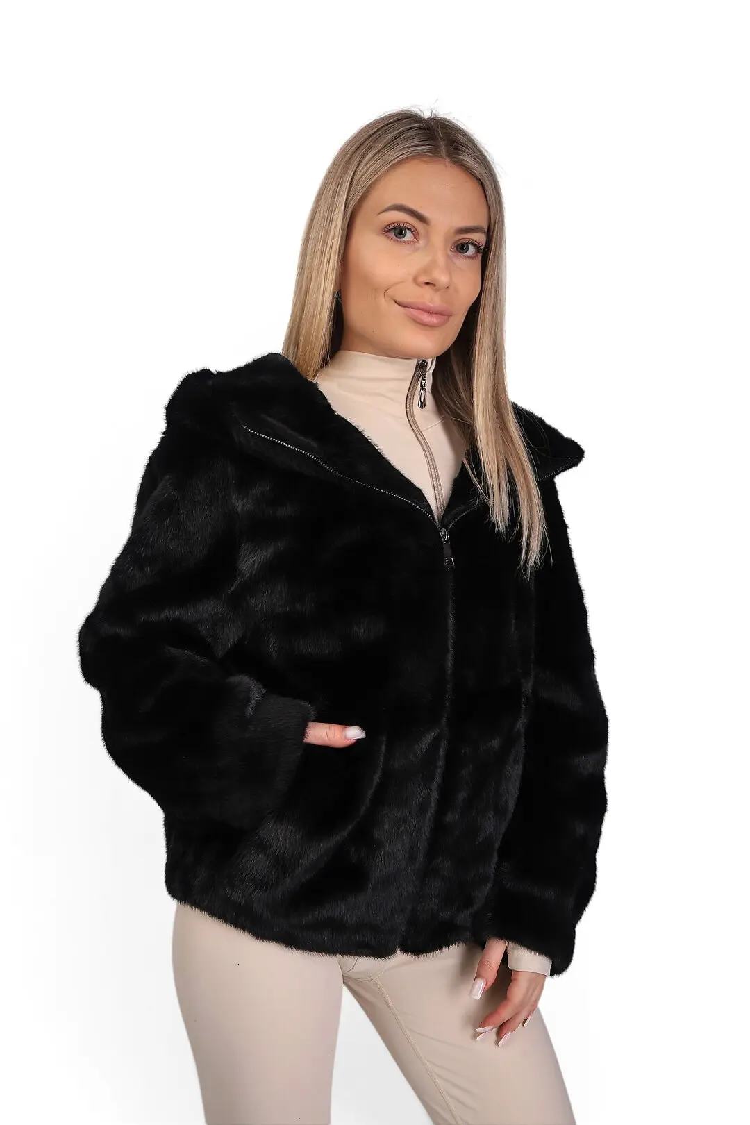 Шуба жіноча Where Uwear чорна зі Штучного хутра