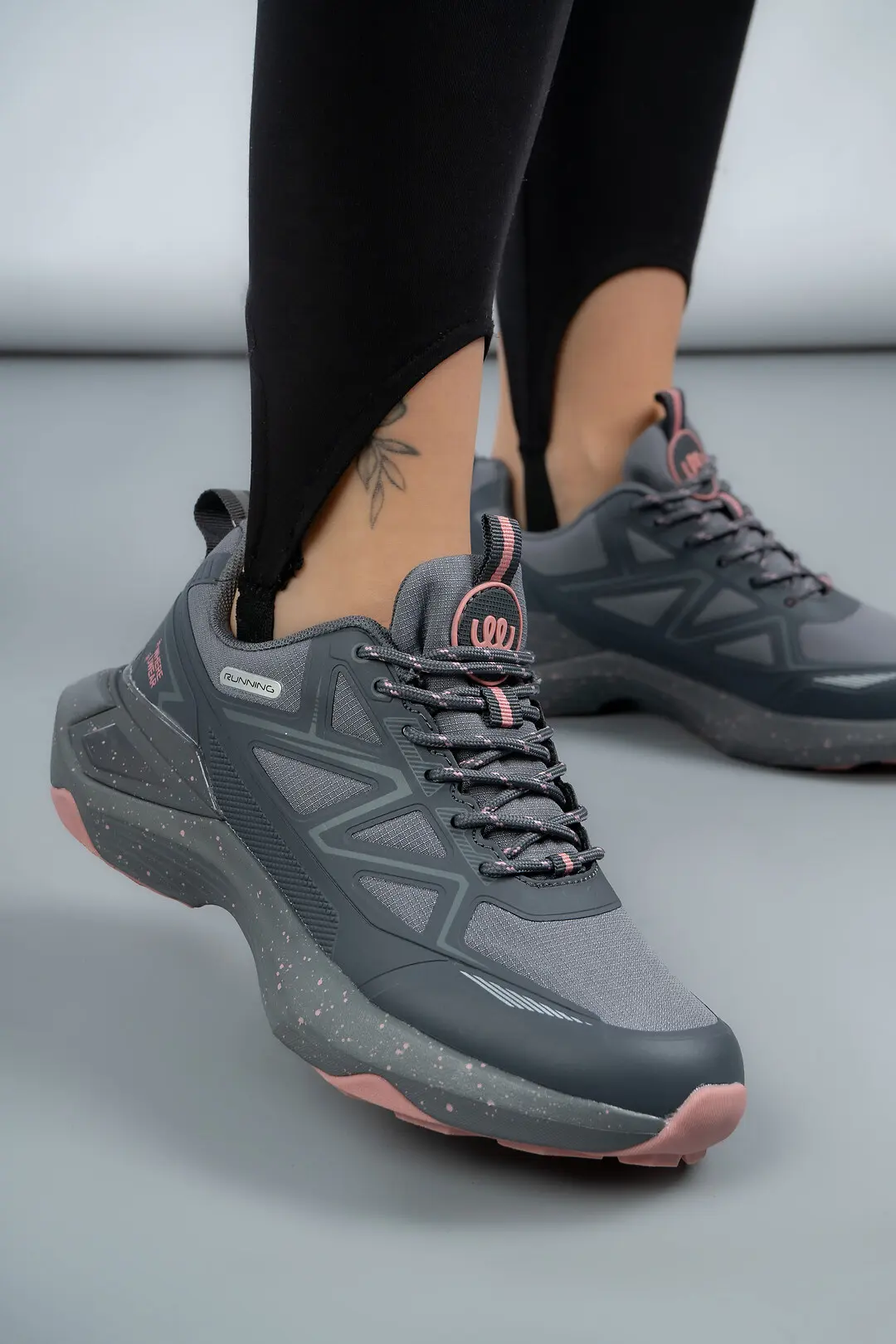 Кросівки жіночі Where Uwear WUW5993W-GREY/PINK сірі