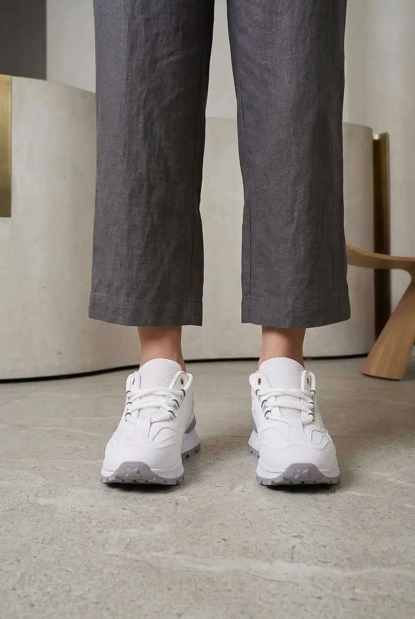Кросівки жіночі Fashion білі з сірим з екошкіри