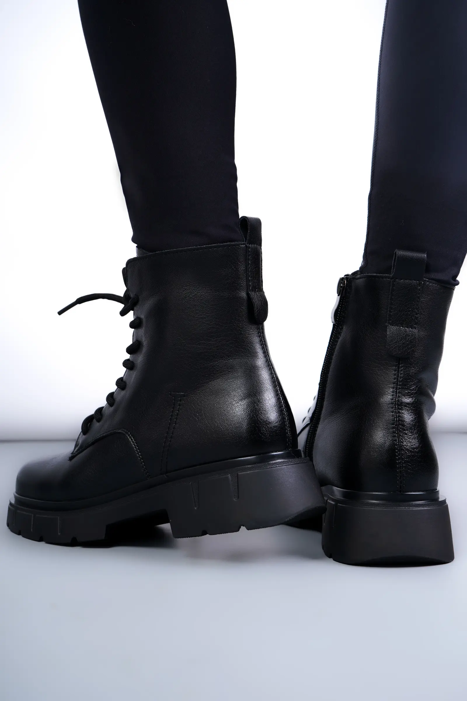 Черевики жіночі Where Uwear AS872-L891-B1ZM Натуральна шкіра чорні