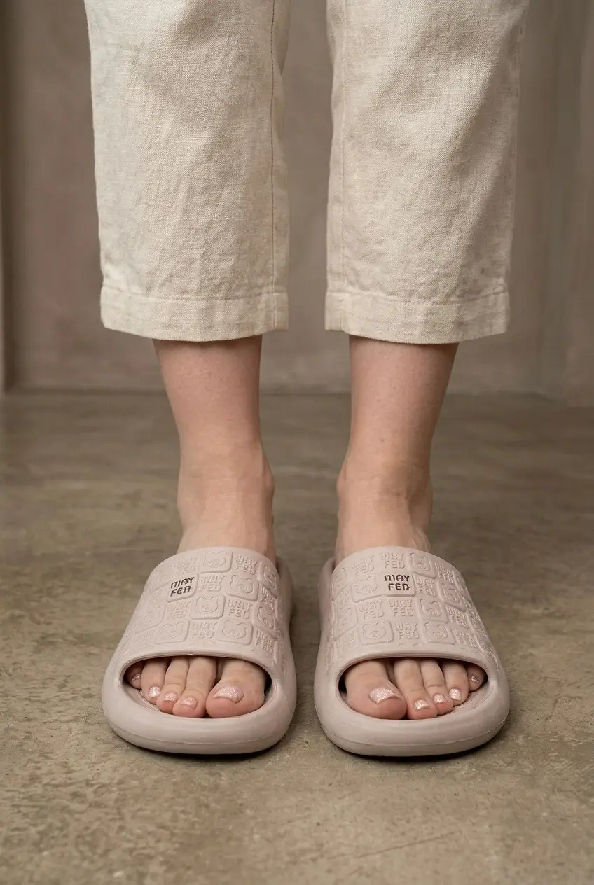 Шльопанці жіночі Where Uwear бежеві
