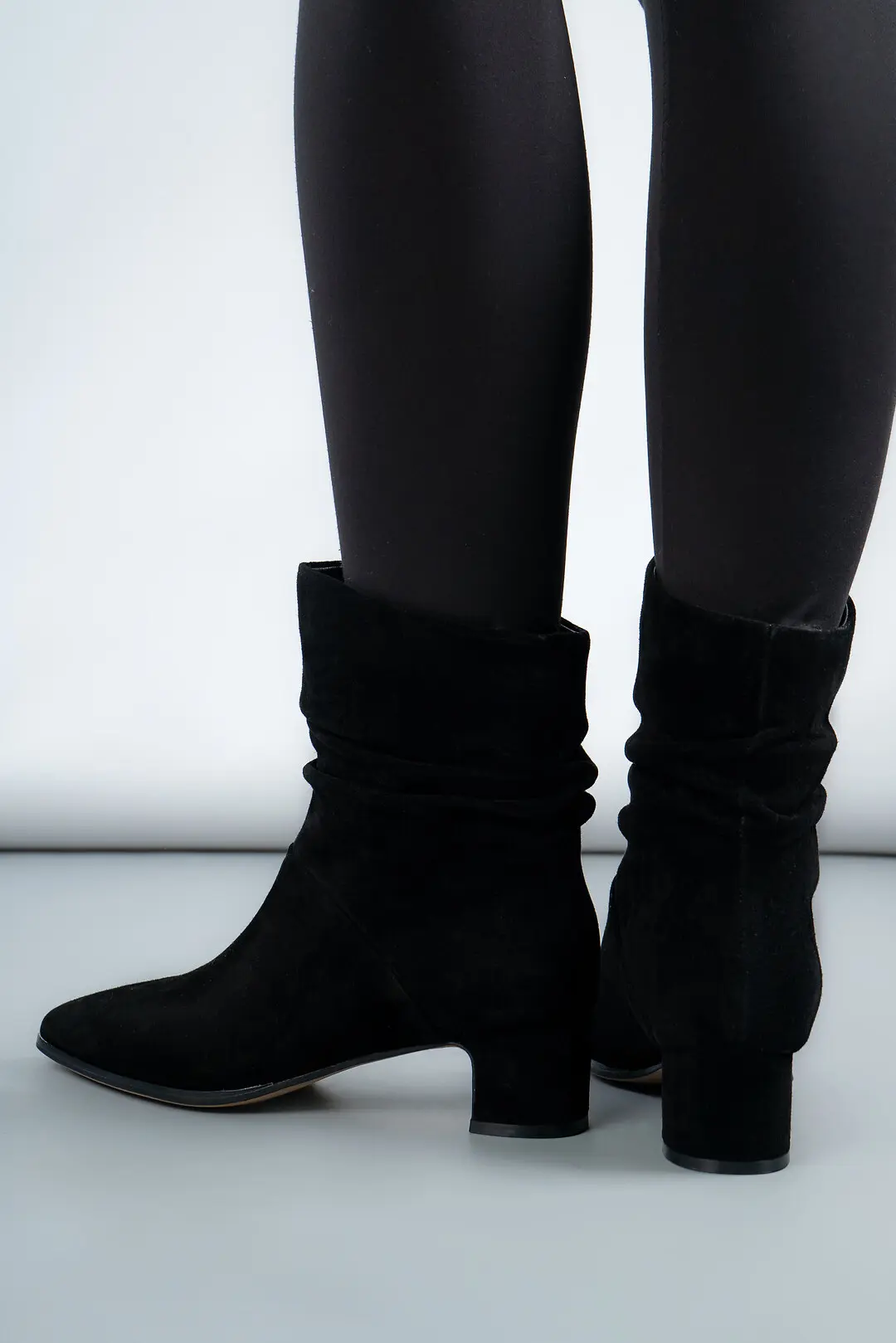 Черевики жіночі Where Uwear D102-908-1 чорні натуральна замша