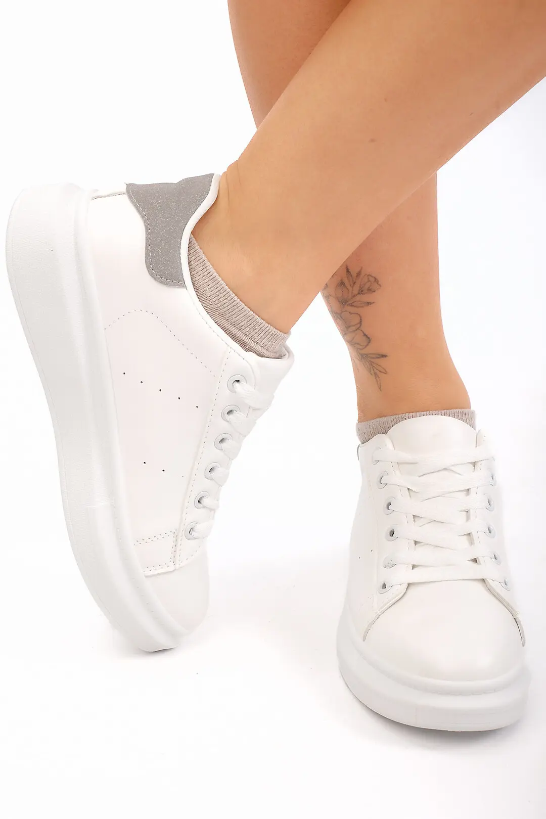 Кеди жіночі Fashion білі на платформі з сірою вставкою