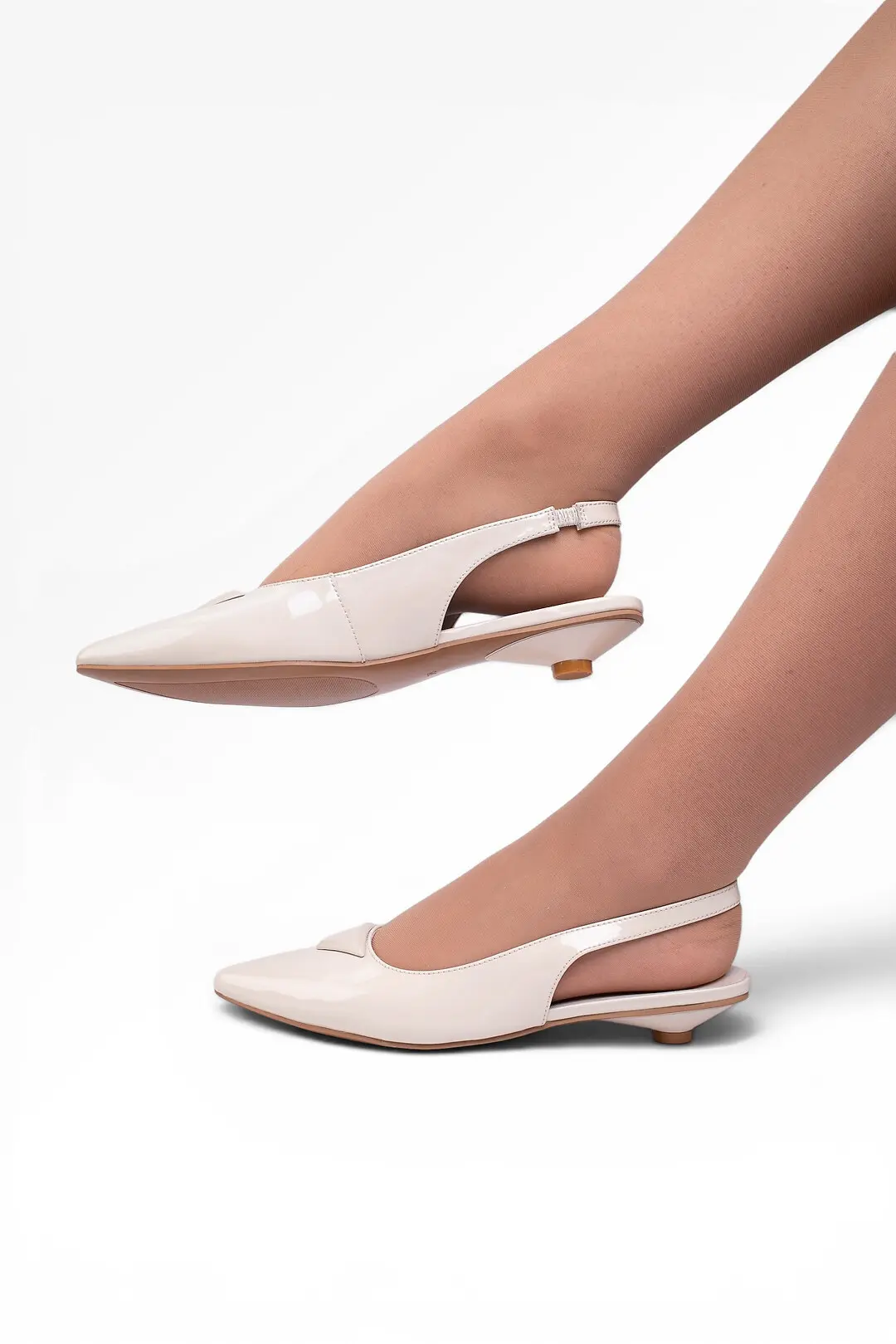 Туфлі жіночі Where Uwear лакові білі