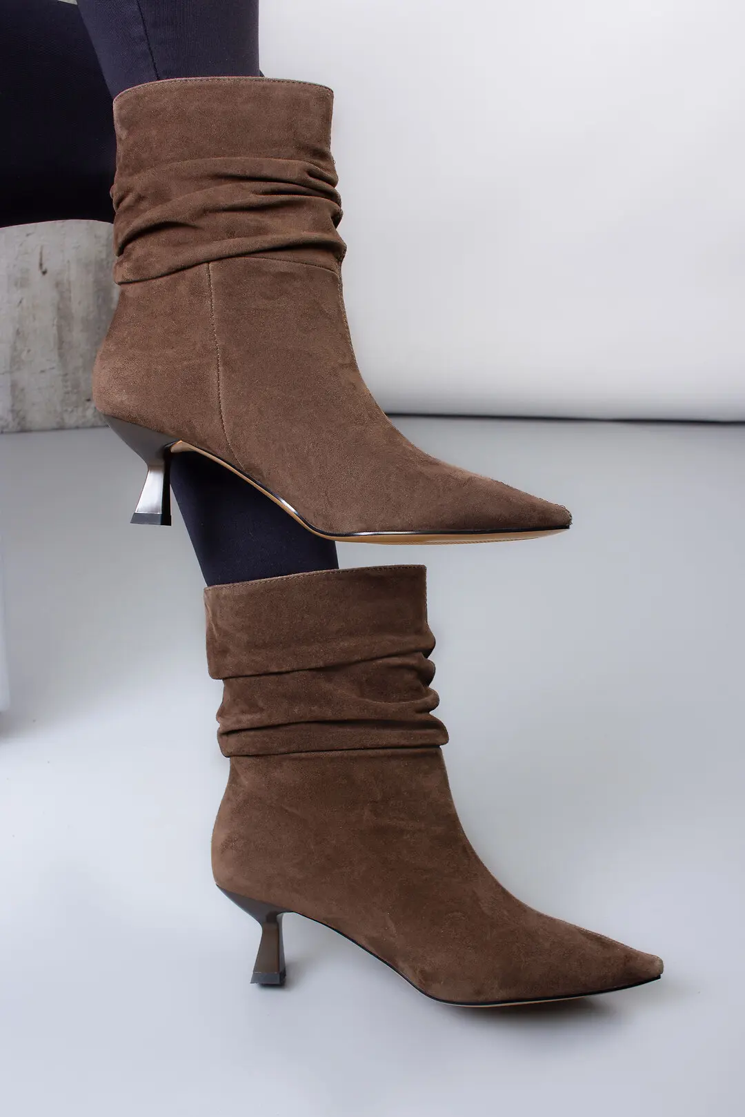 Черевики жіночі Where Uwear K522-602-2 натуральна замша коричневі