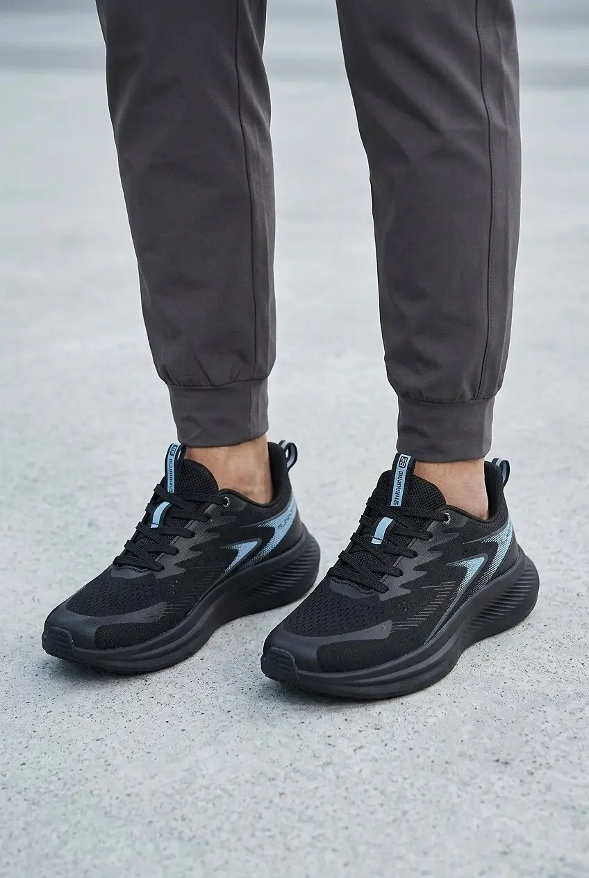 Кросівки чоловічі Where Uwear чорні с блакитним