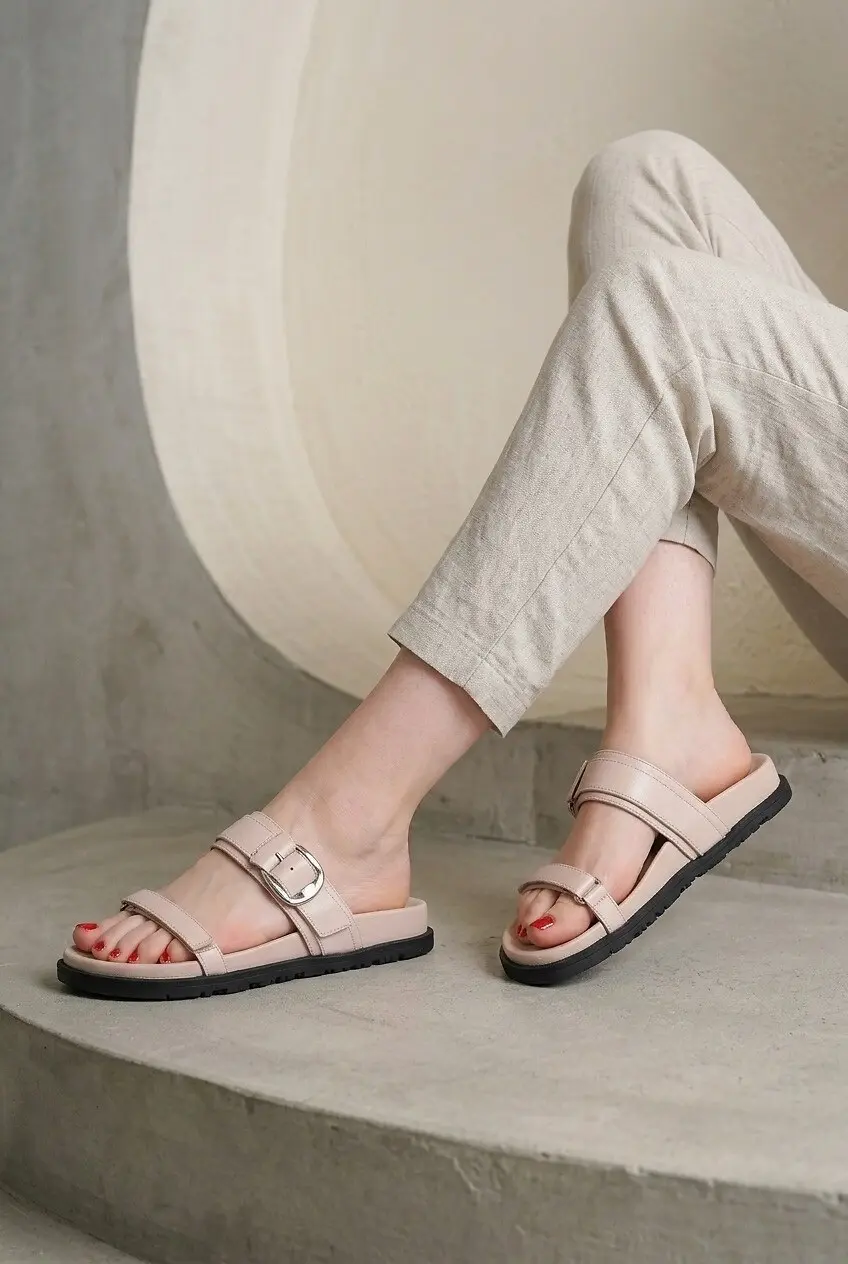 Шльопанці жіночі Fashion бежеві
