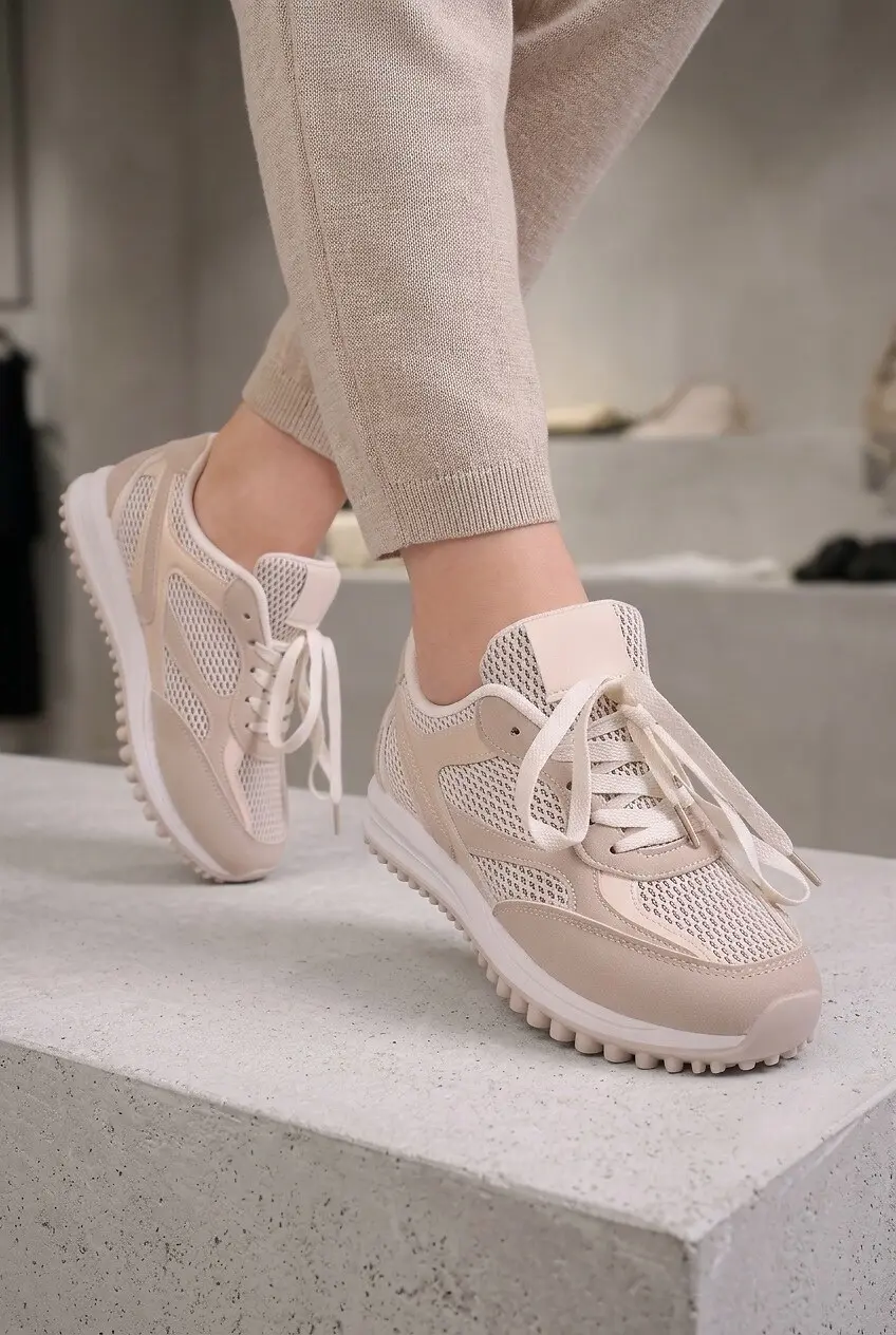 Кросівки жіночі Fashion бежеві з екошкіри та текстилю