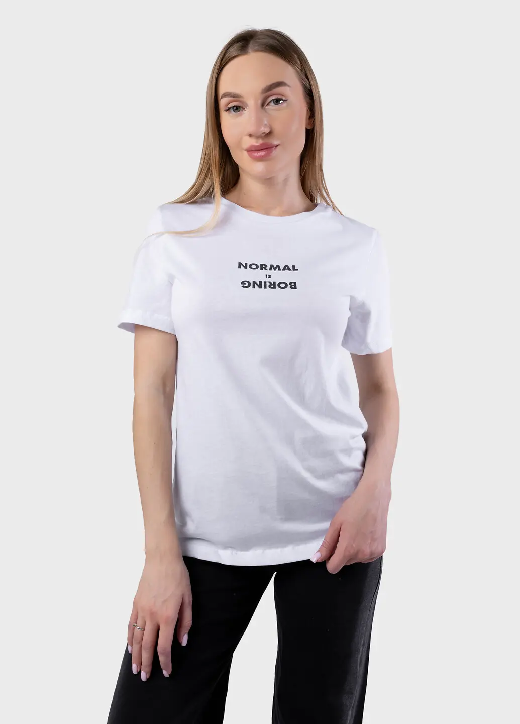 Футболка жіноча Fashion біла з принтом