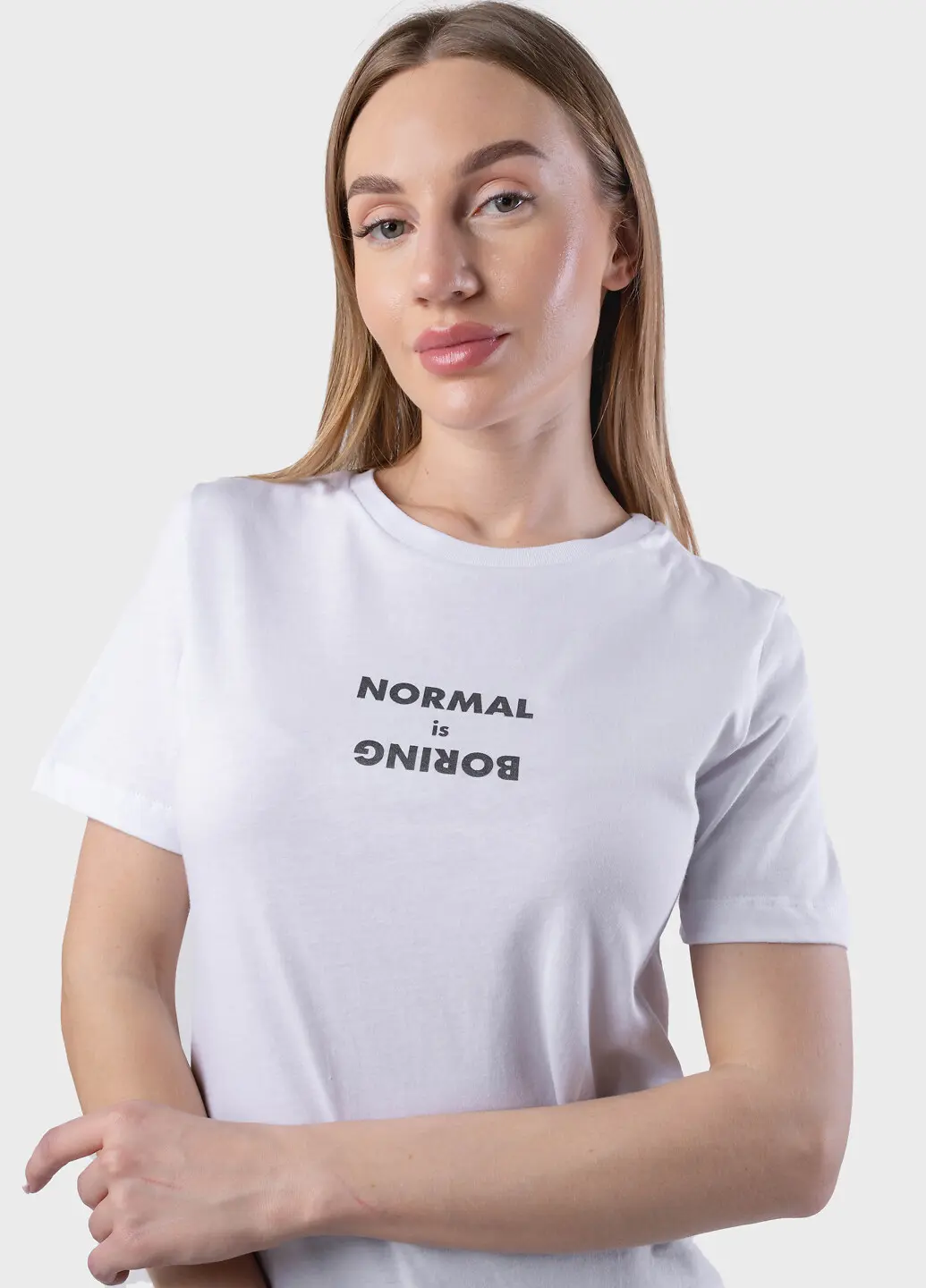 Футболка жіноча Fashion біла з принтом