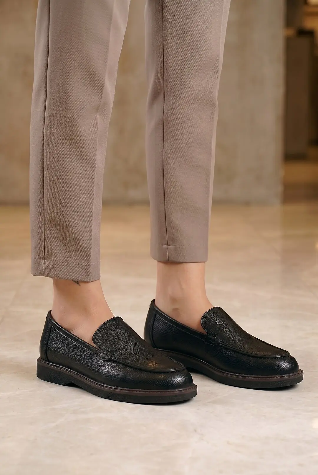 Лофери жіночі Fashion чорні демісезонні з екошкіри