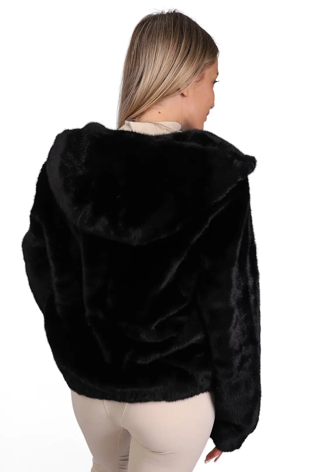 Шуба жіноча Where Uwear чорна зі Штучного хутра