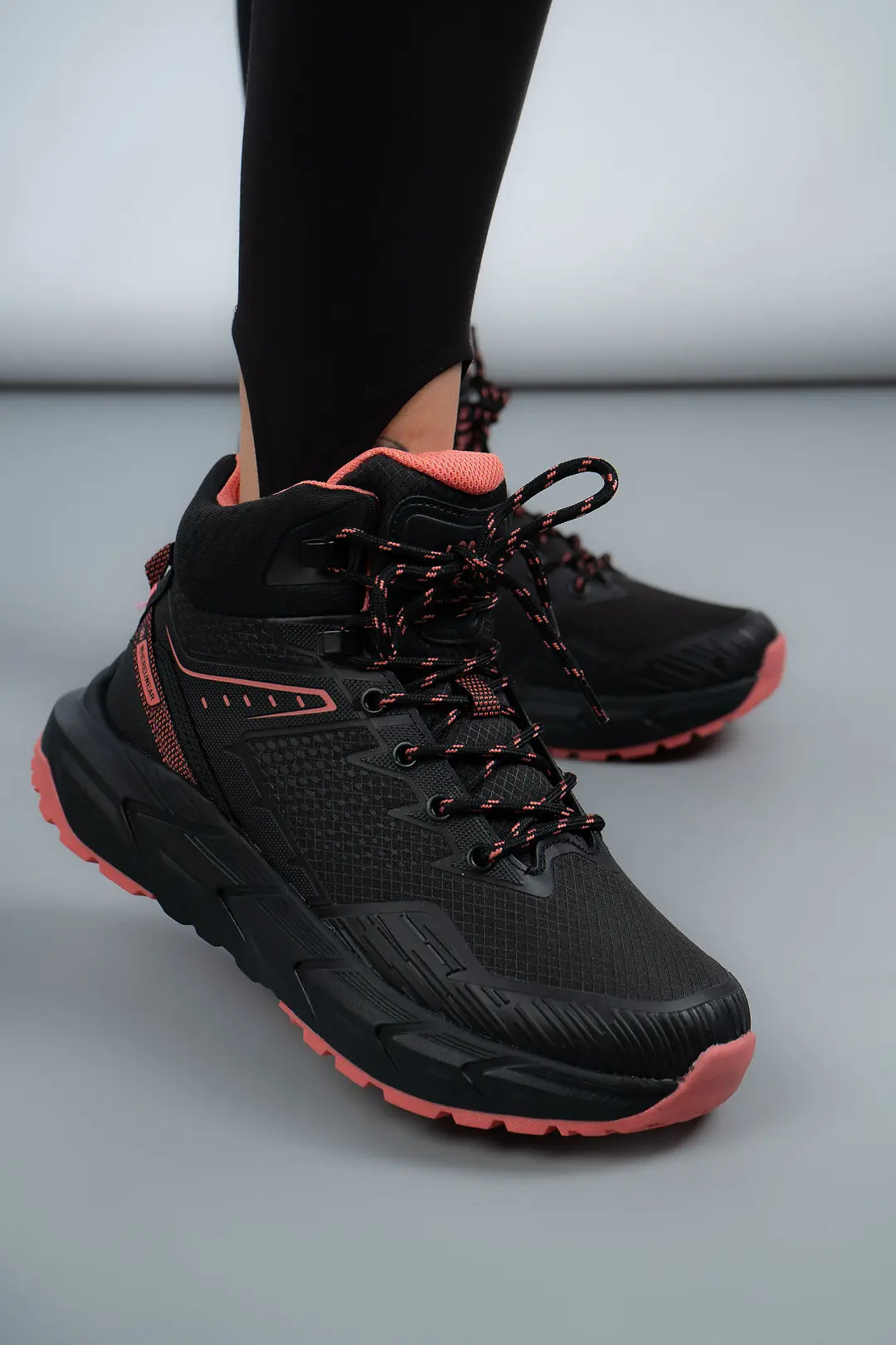Кросівки жіночі високі Where Uwear WUW6034W-BLACK/PINK чорні