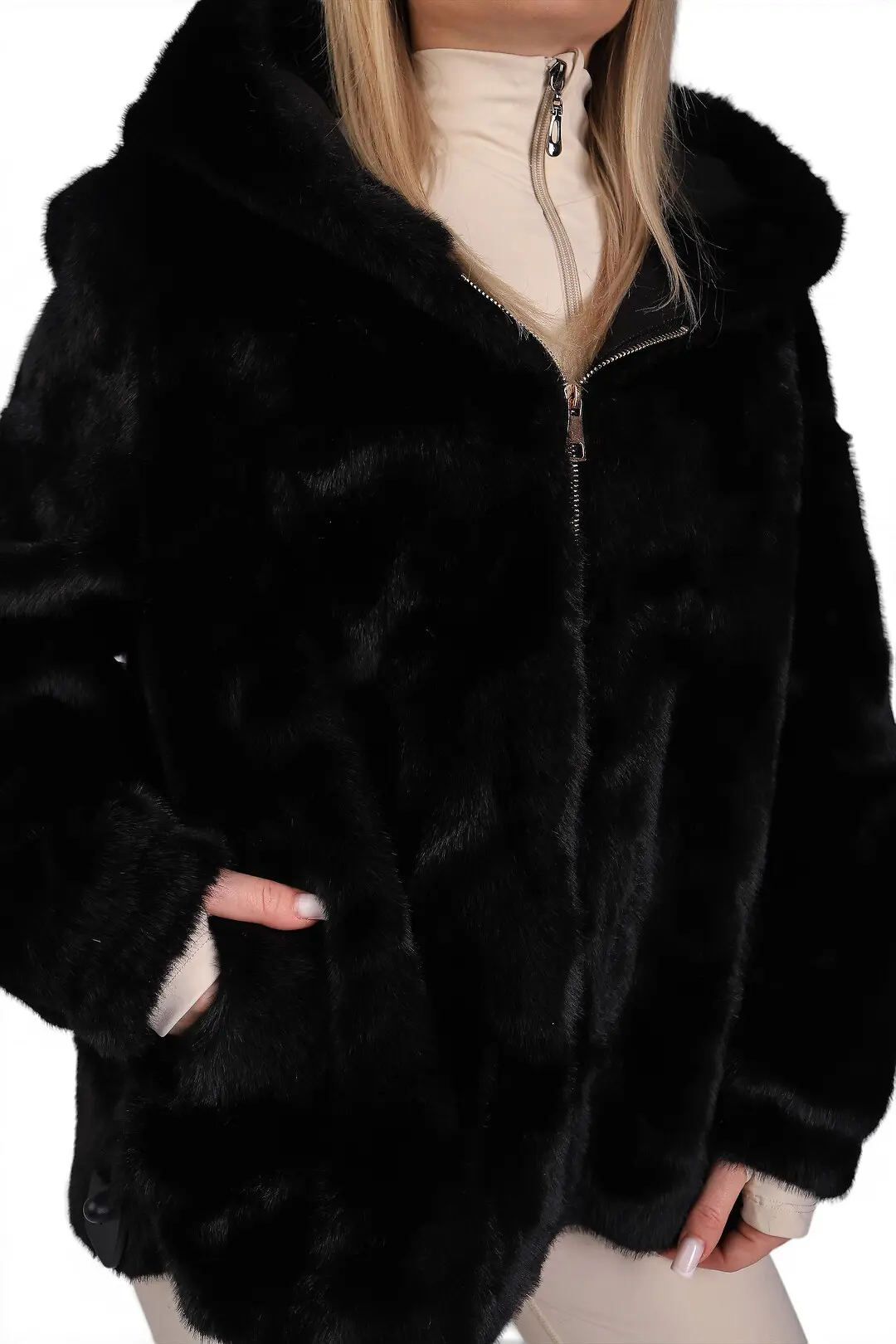 Шуба жіноча Where Uwear чорна зі штучного хутра з капюшоном