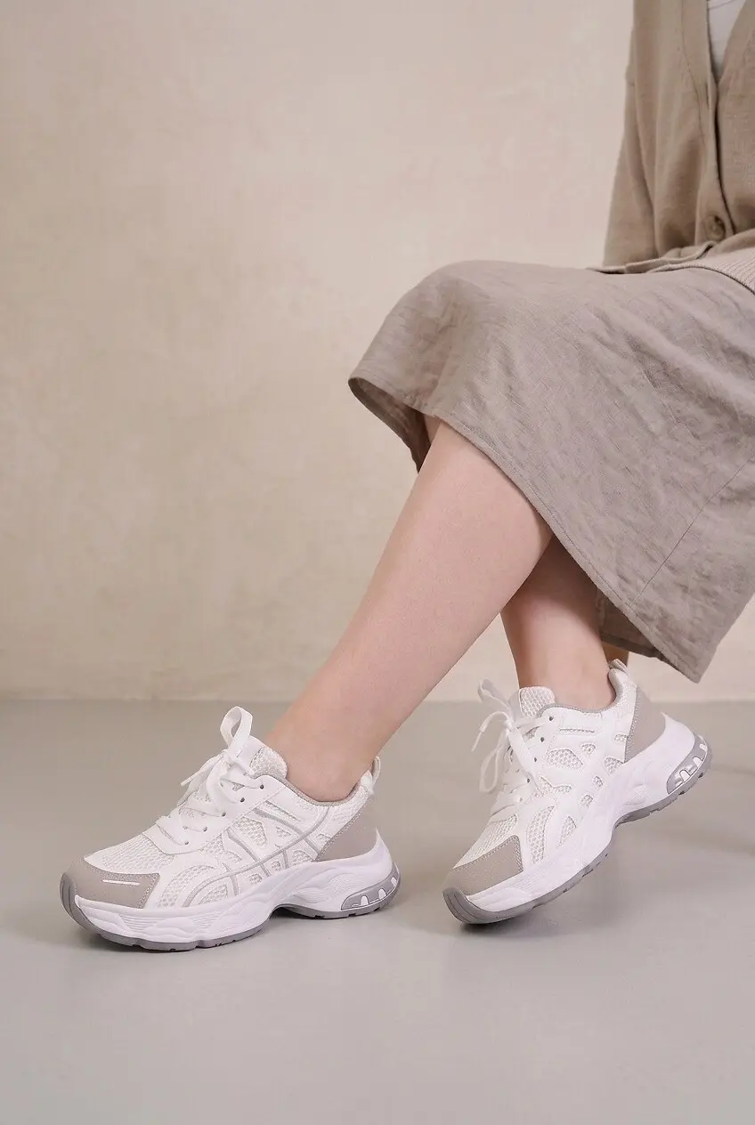 Кросівки жіночі Fashion білі з екошкіри та текстилю