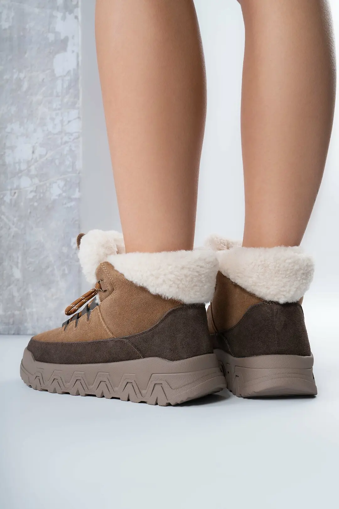 Черевики жіночі Where Uwear Натуральна замша бежеві