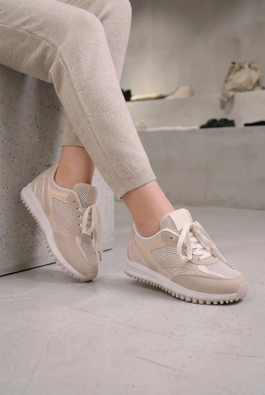 Кросівки жіночі Fashion бежеві з екошкіри та текстилю
