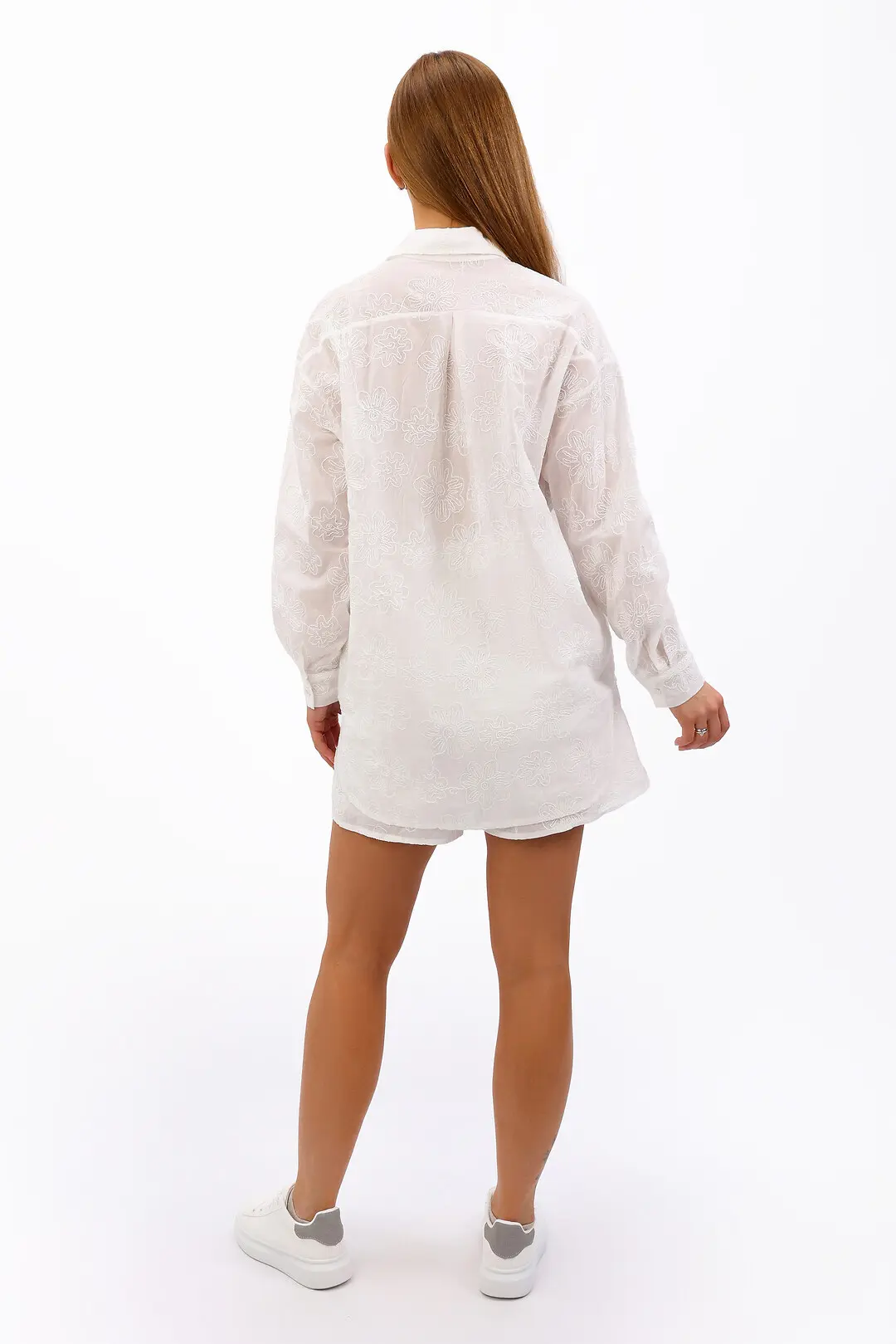 Костюм жіночий Where Uwear білий з ажурною вишивкою