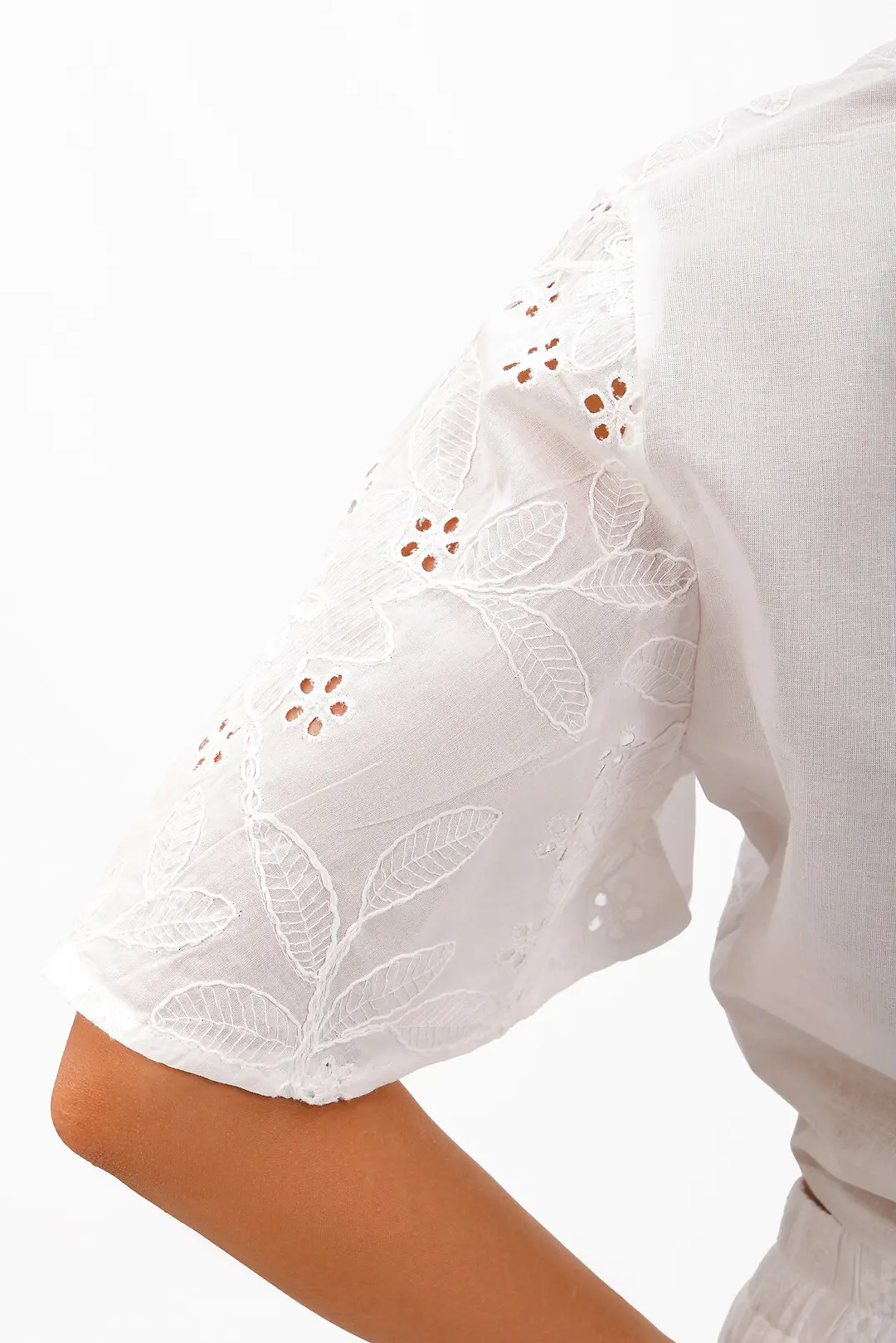 Топ жіночий Where Uwear білий з ажурною вишивкою