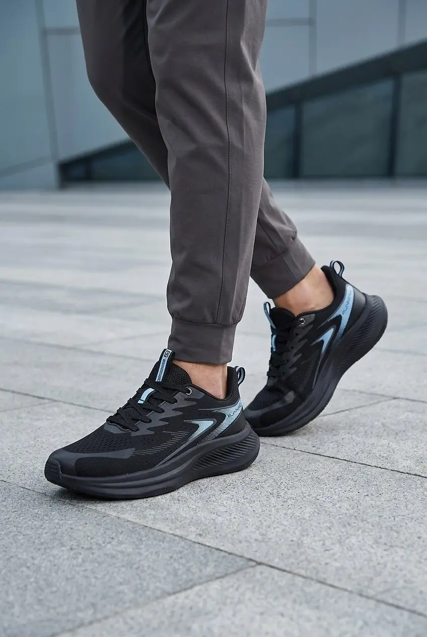 Кросівки чоловічі Where Uwear чорні с блакитним