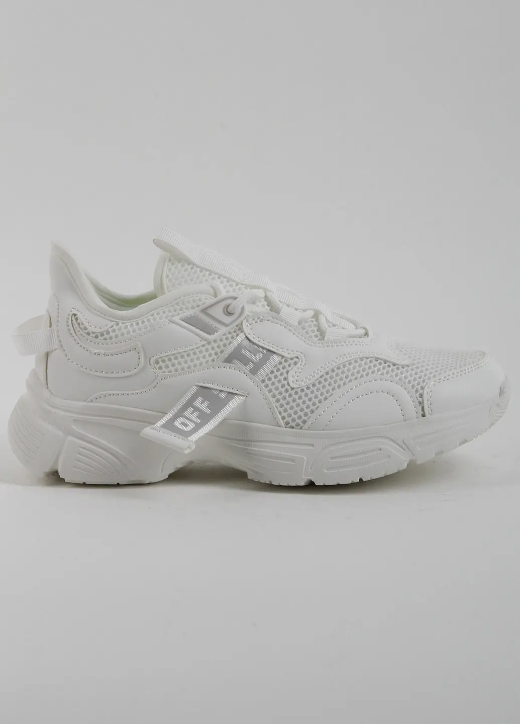 Кросівки жіночі