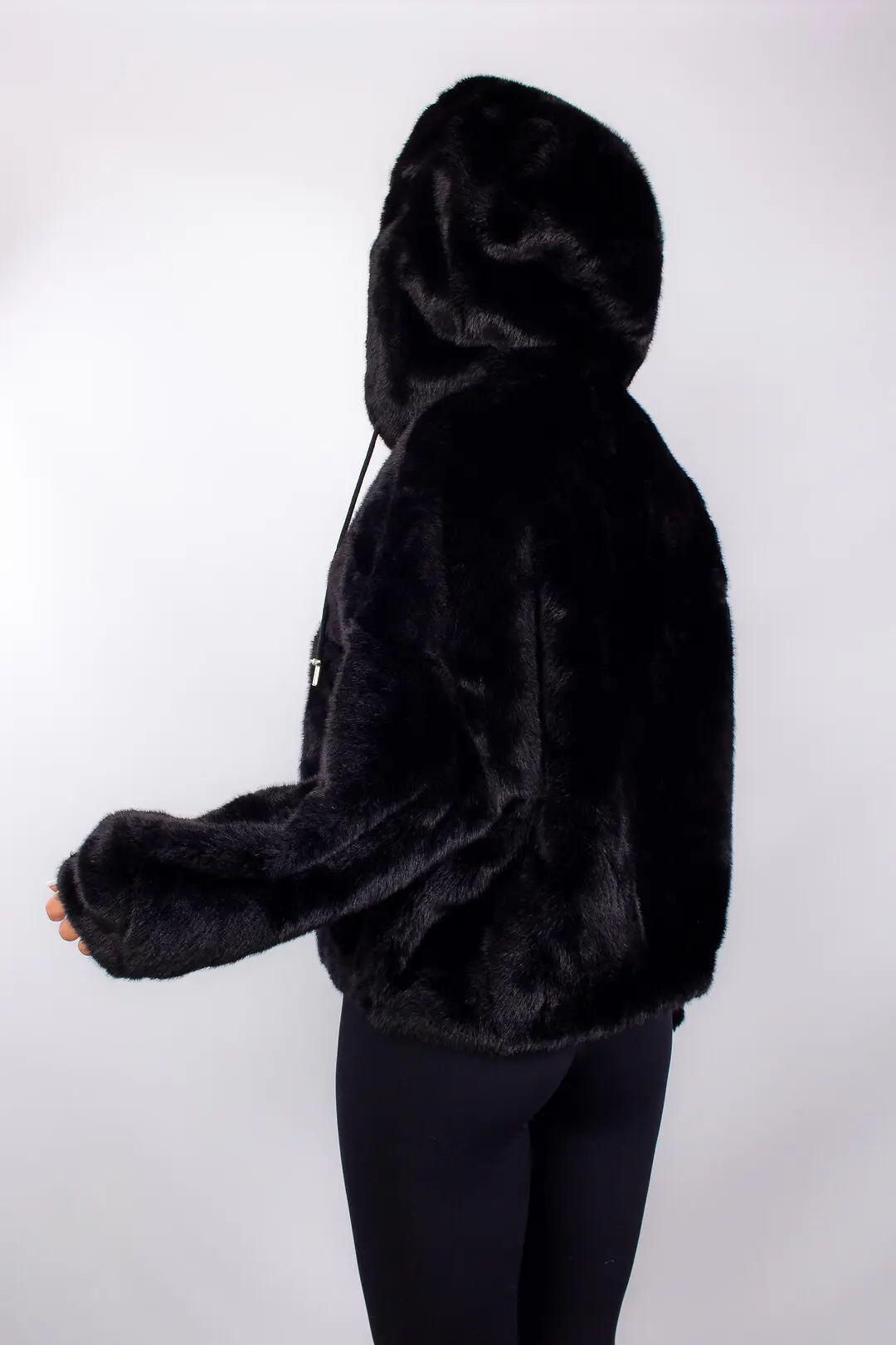 Шуба жіноча Where Uwear Y25-1 чорна