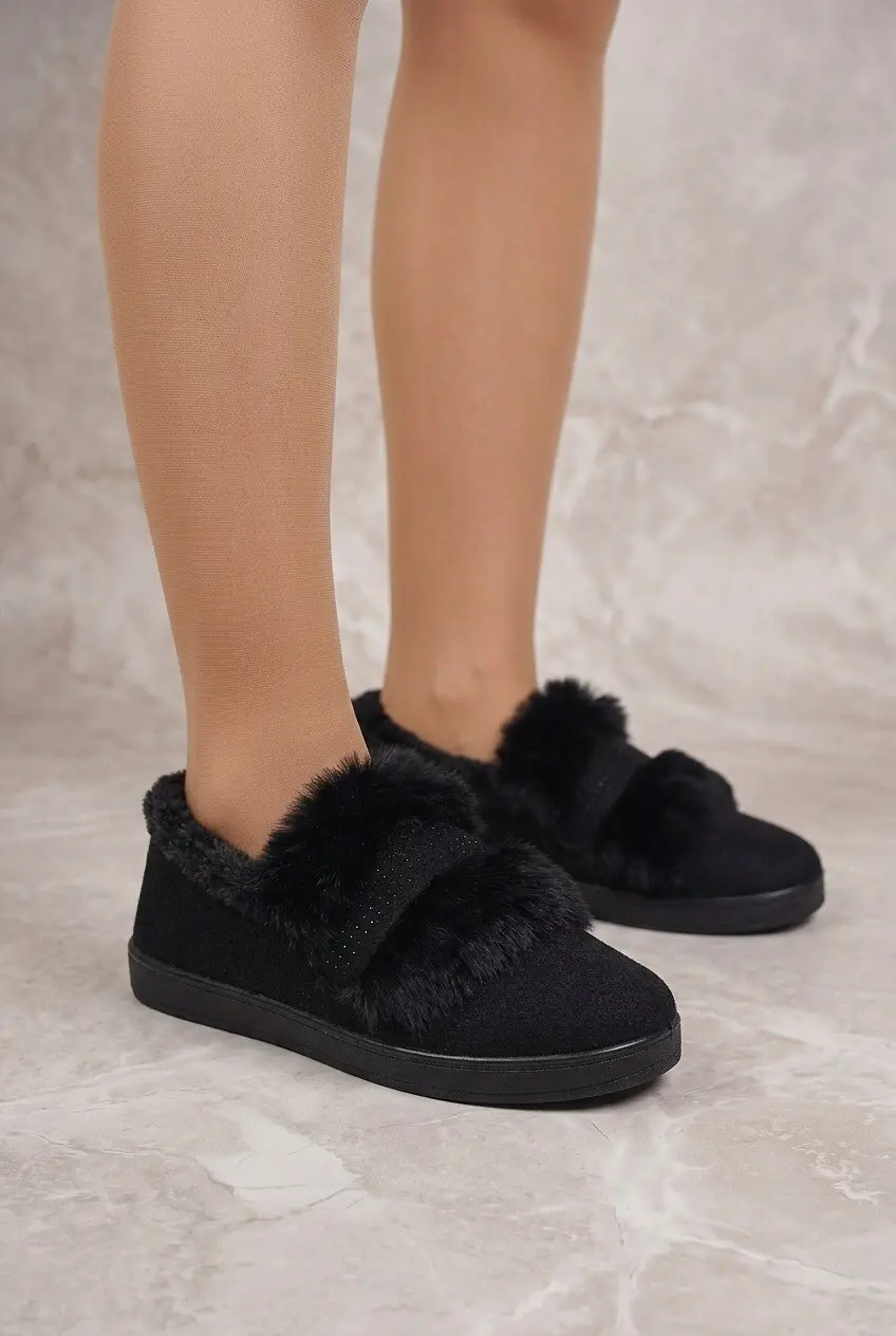 Капці жіночі Fashion чорні з повсті і хутра