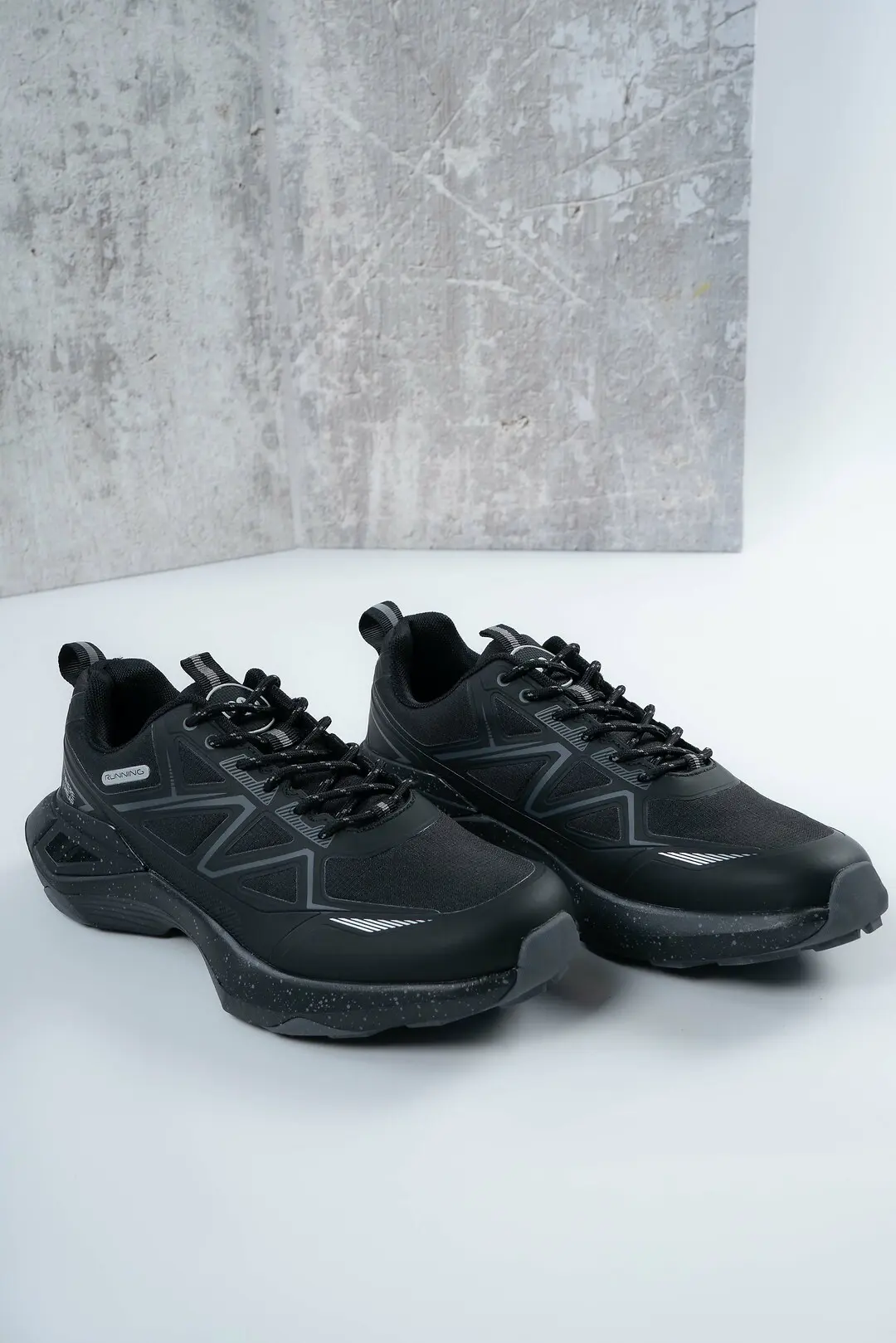 Кросівки чоловічі Where Uweare WUW5993M-BLACK чорні