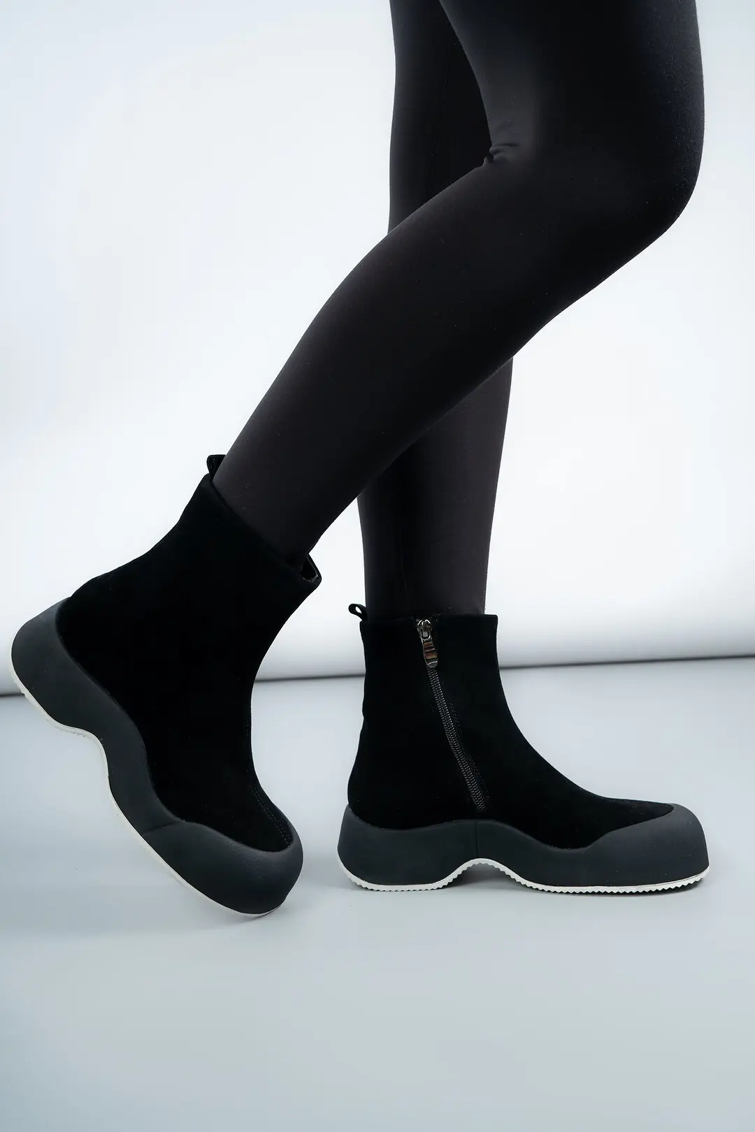 Черевики жіночі Where Uwear JN997-073-02 чорні натуральна замша