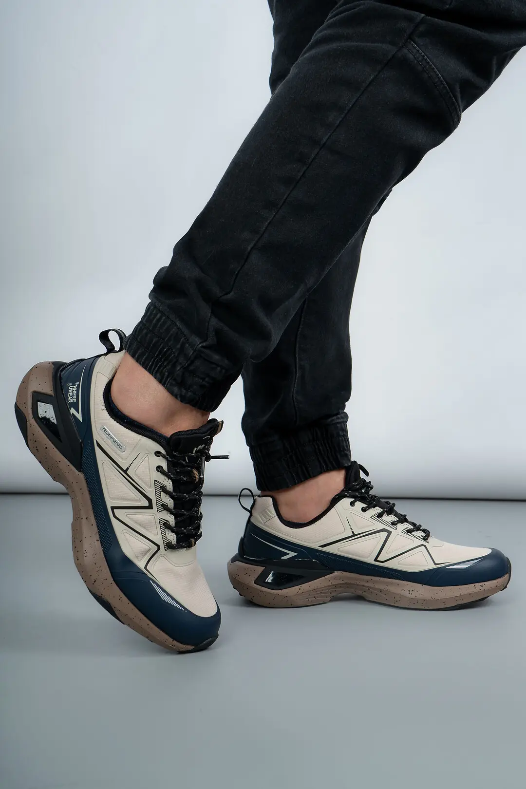 Кросівки чоловічі Where Uwear WUW5993M-BEIGE/NAVY бежеві