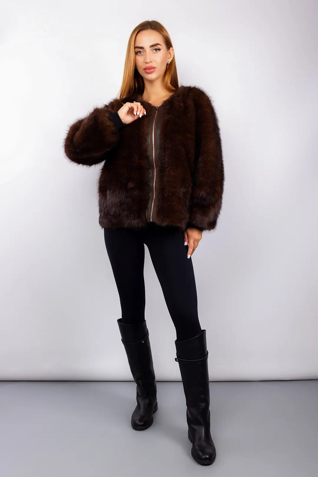 Шуба жіноча Where Uwear Y25-2 коричнева