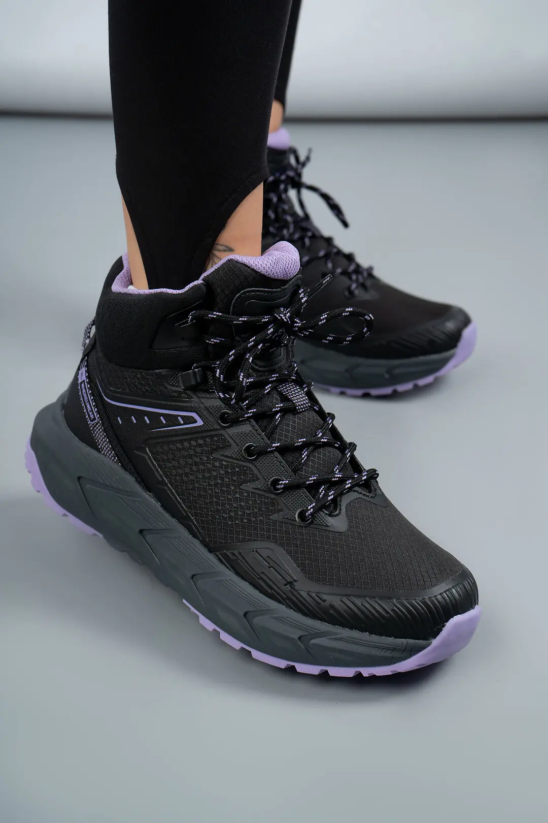 Кросівки жіночі високі Where Uwear WUW6034W-BLACK/PURPLE чорні